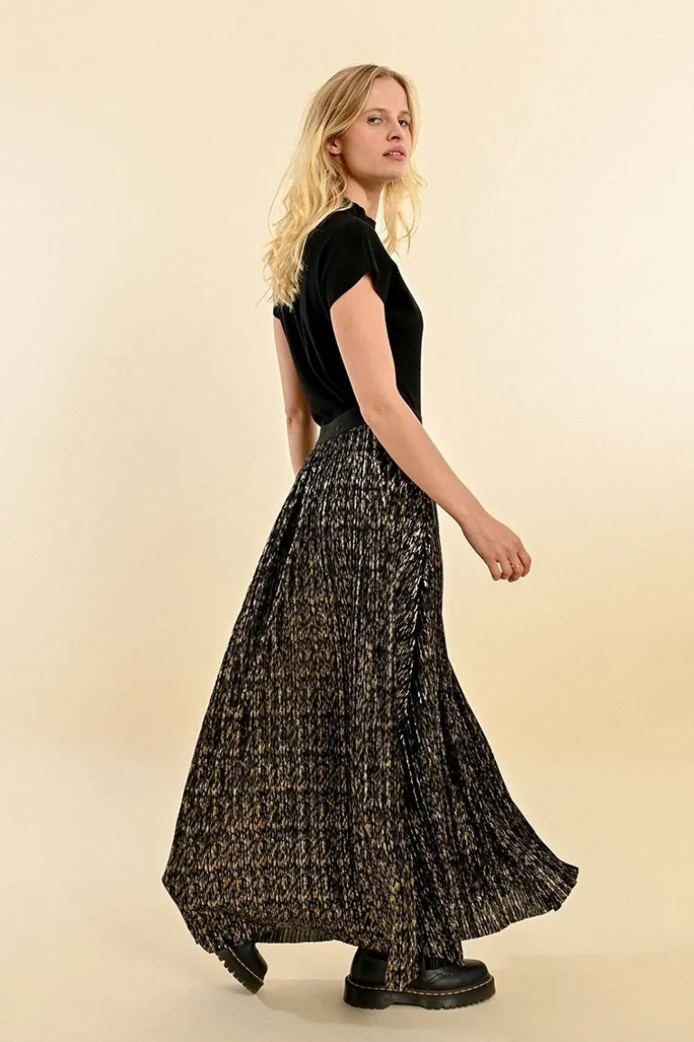 Molly Bracken Long Pleated Skirt Black/Gold