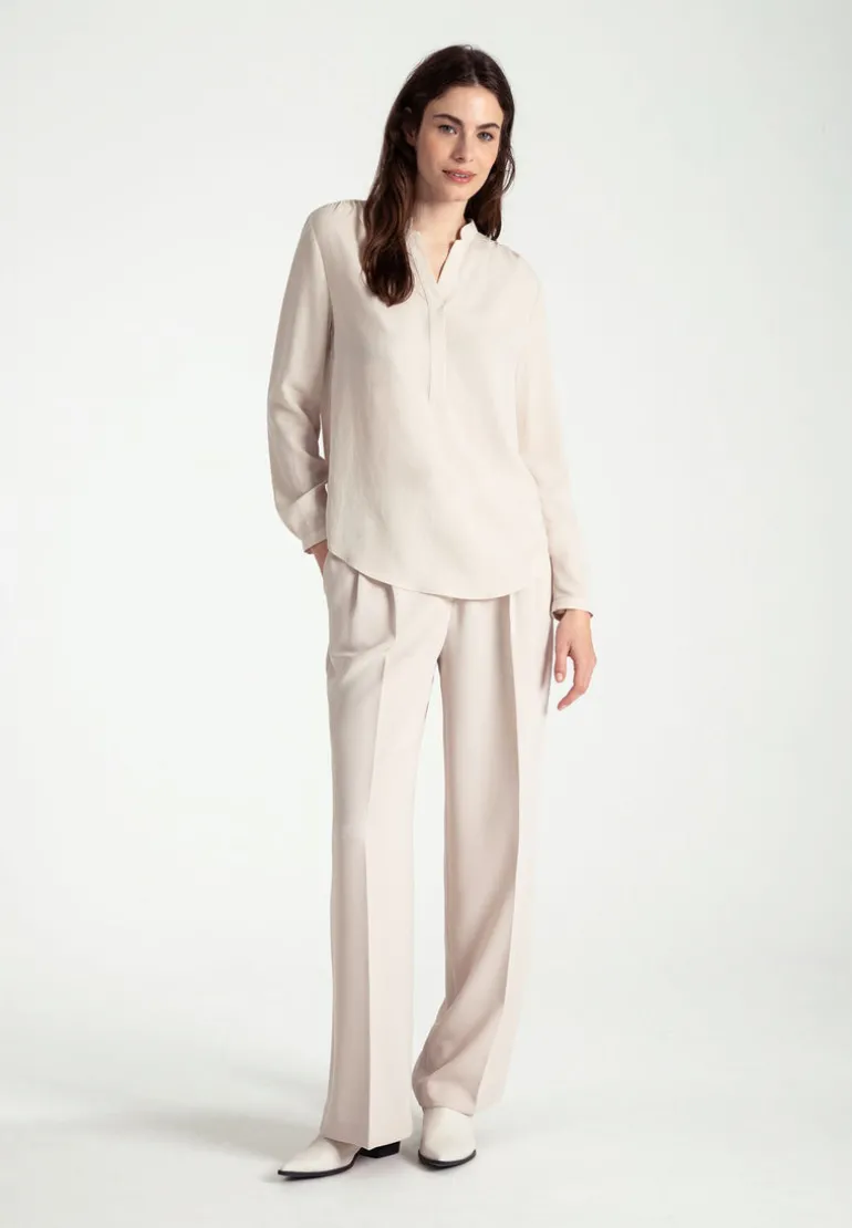 More & More Crepe Blouse Powder