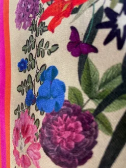 Vilagallo Silk Scarf With Quote
